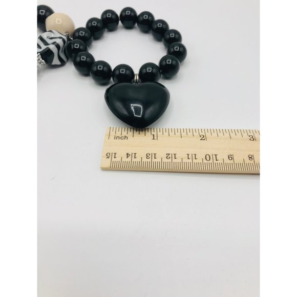 Chunky Zebra print black cream heart dangle stretch bracelets (2) - Picture 4 of 5